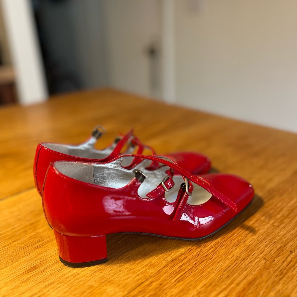 Carel leather Mary Jane pumps “Kina” in red, size 34
